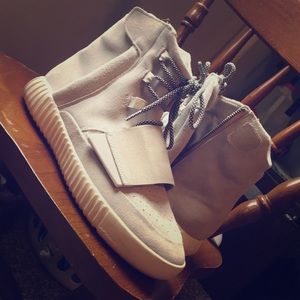 Yeezy boost 750